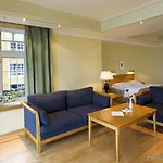 Hotel Solstrand & Bad Osøyro