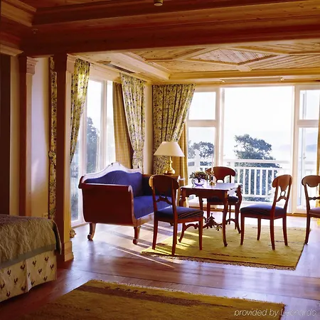 Hotel Solstrand & Bad Osøyro