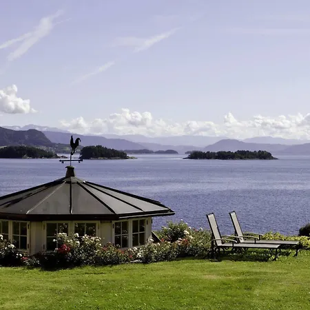 Solstrand & Bad Hotel Osøyro