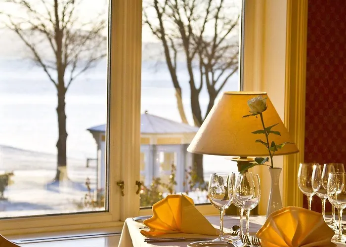 Hotel Solstrand & Bad Osøyro