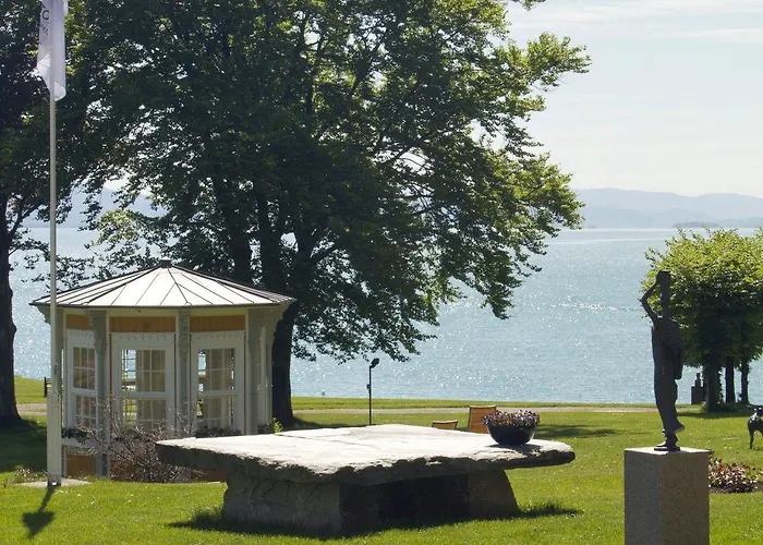 Hotel Solstrand & Bad Osøyro