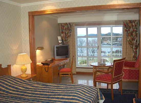 Hotel Solstrand & Bad 4*