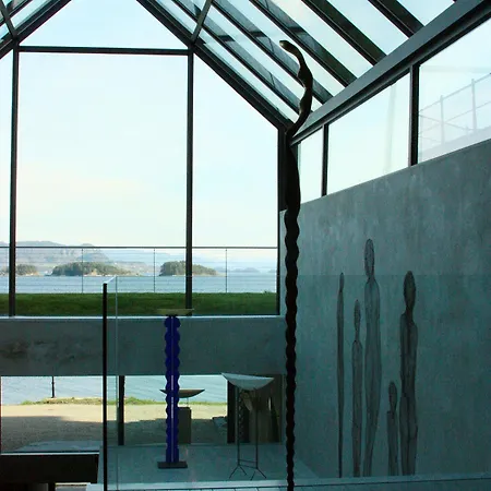 Hotel Solstrand & Bad Osøyro