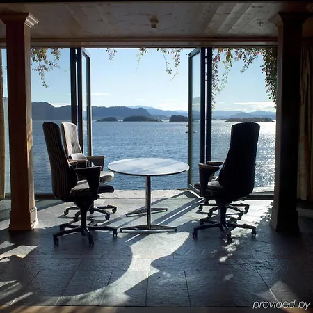 Solstrand Hotel&bad Osøyro